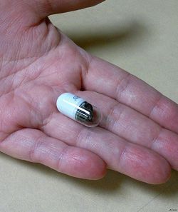 Самая маленькая микрокамера для слежки в мире